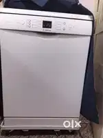 Dish washer