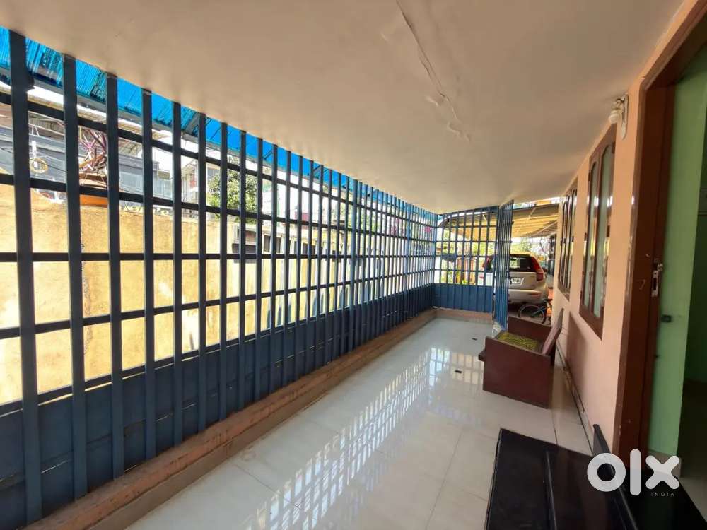 2 BHK ground floor on the Main road Murinjapalam Pattom 13,000/- offic