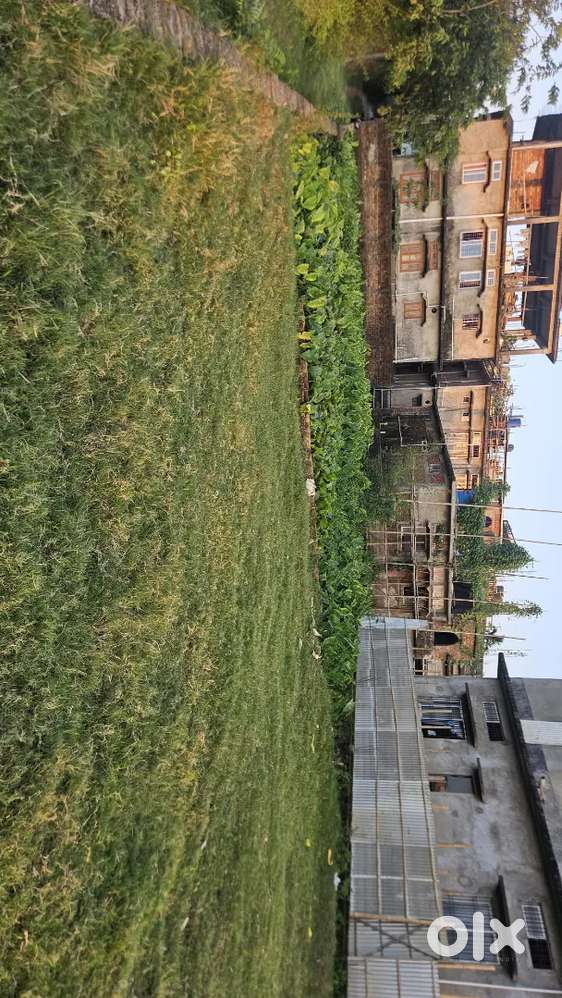 Vivekananda road .lane 17 .Plot to be sell ..on table negotiable