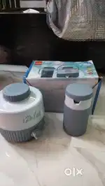 Insulated water carrier with tuff jug 1000