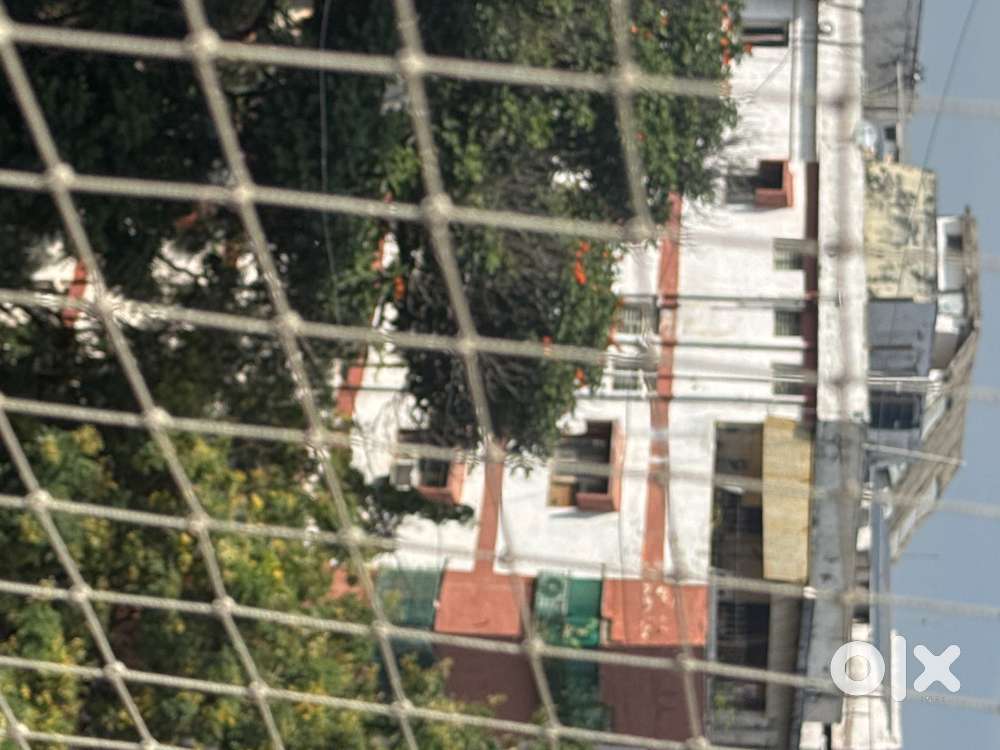 1BHK SEMI FURNISHES FLAT IN A GOOD RESIDENTIAL AREA