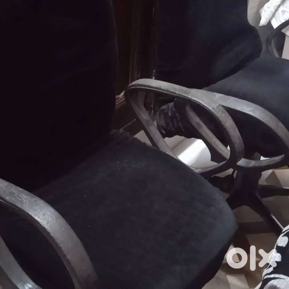 good looking office use chair black