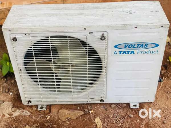 Split ac available invertor. Non inverter model all are used Exllent