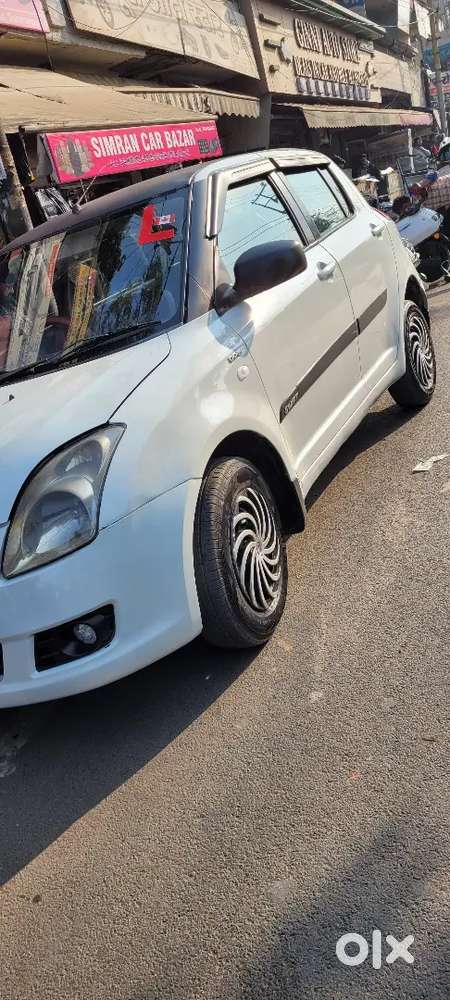 Maruti Suzuki Swift 2011 Diesel 100000 Km Driven