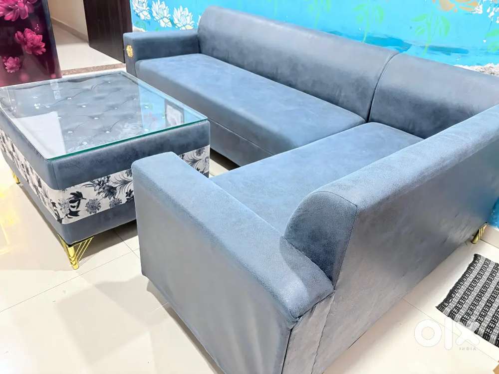 7 seater sofa with table