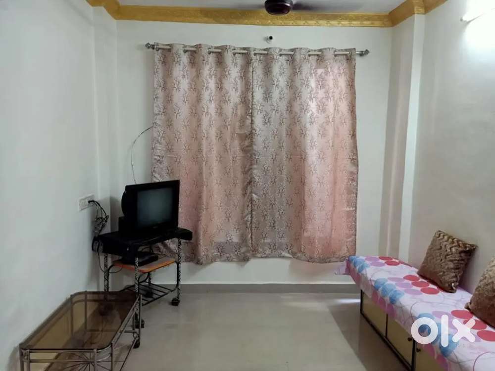Available furnish 1rk at Airoli Circle