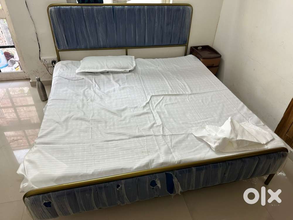 Iron double bed + sofa set