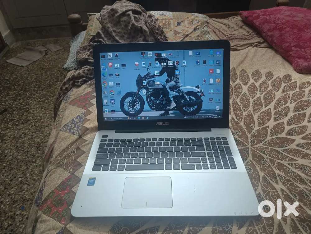 Asus x555laptop 8gbram 256ssd charger i5 4th gen