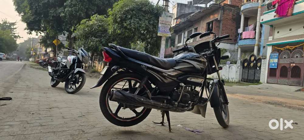 पट इंजन सुपर स्प्लेंडर 2014 मॉडल मात्र 26500 में वेल मेंटेन गाड़ी।