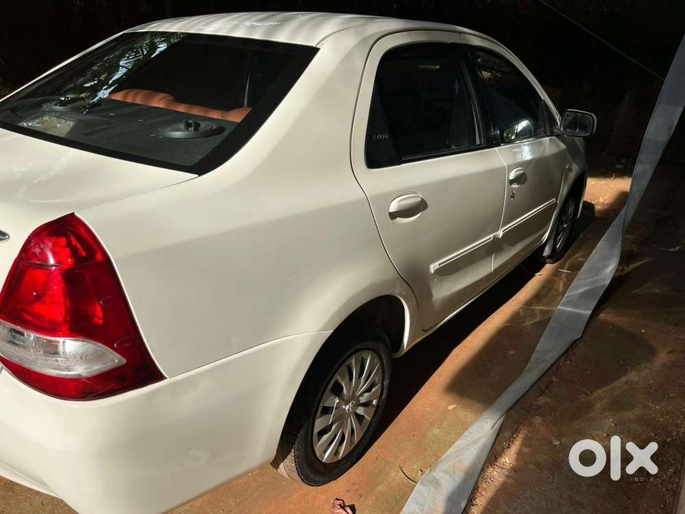 Toyota Etios 2011 Petrol Well Maintained
