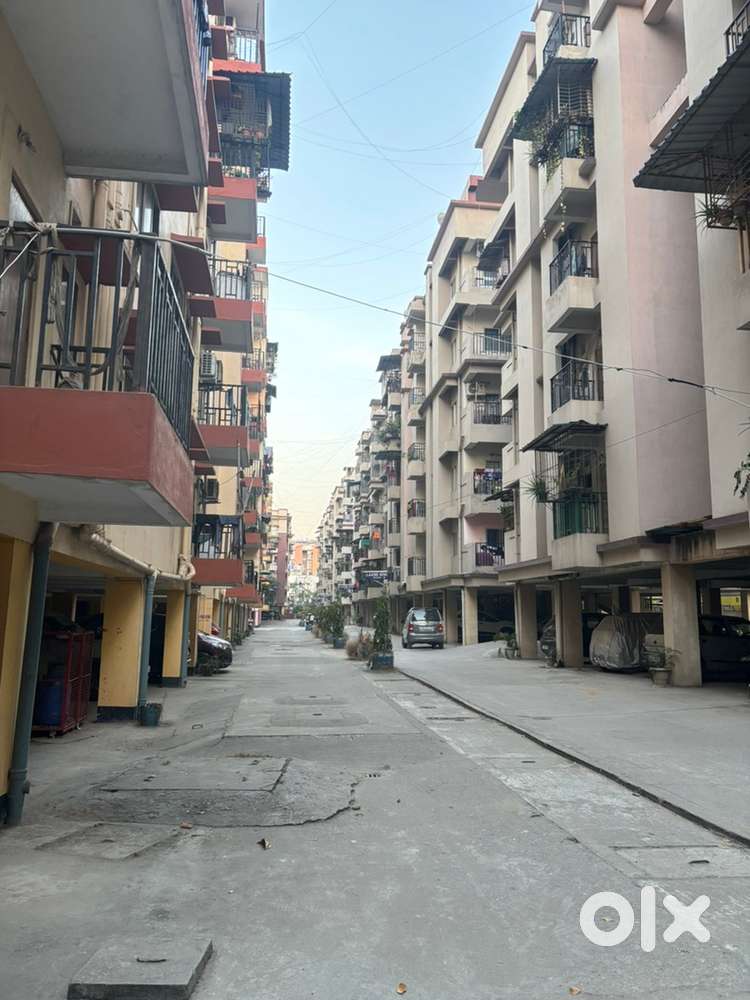 Male roomate needed to share a 2BHK flat in Jalukbari