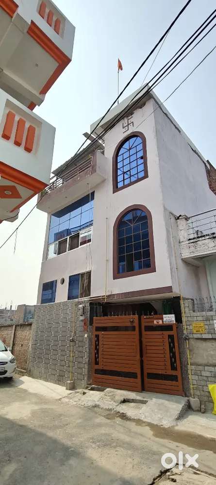 2 BHK Floor Available for Rent