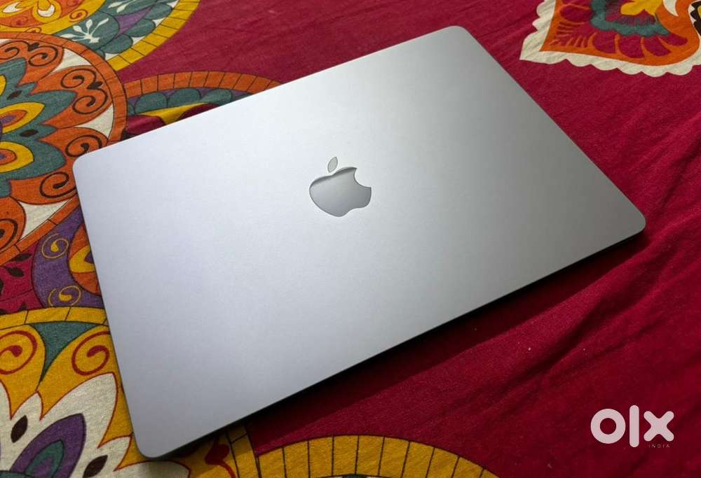 Apple Macbook Air M2 13 Inch