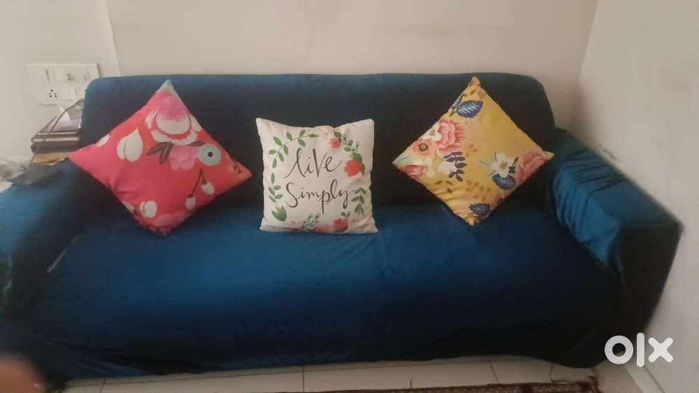 SOFA SET- 3 Seater and 2 Chairs