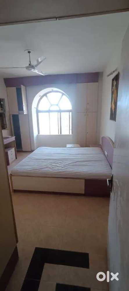 Nice 2bhk furnished flat on 3rd Floor without Lift for Executives