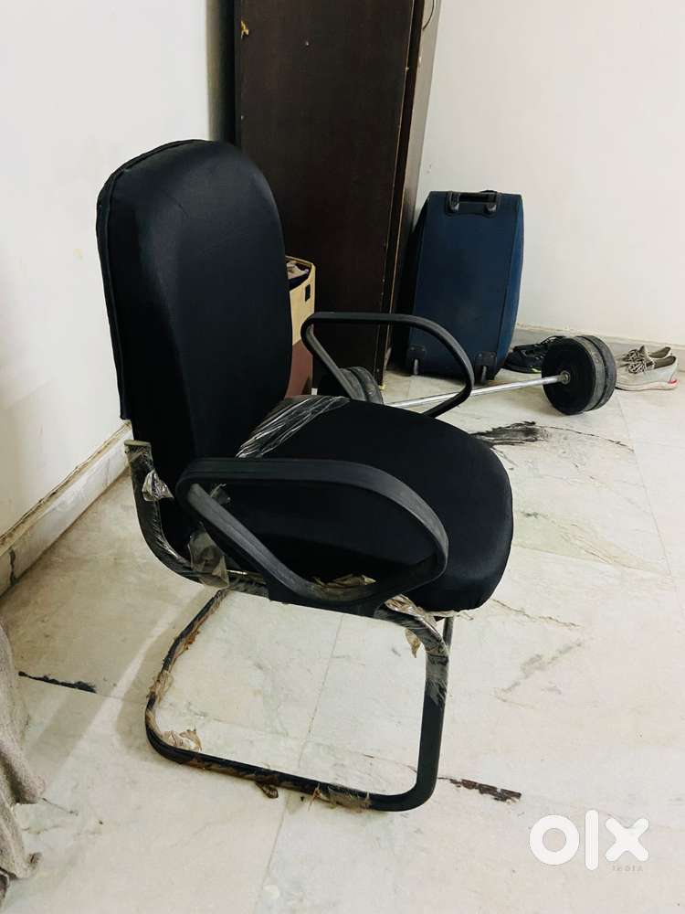 Office chair without rotating