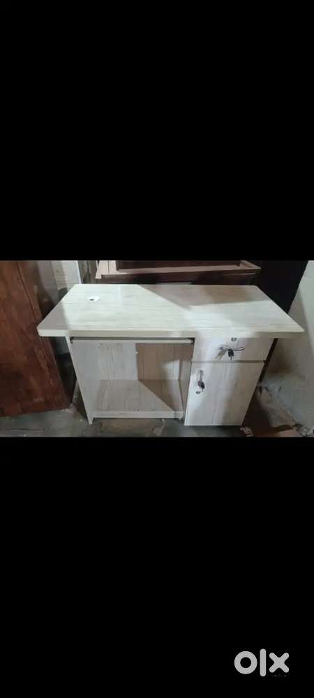 Office table new size 4/2