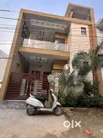 Indipentent first floor with  Seprate room  only for girls