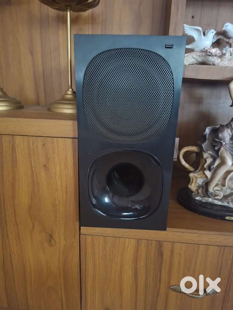 600 W Sound bar speaker+ woofer+2 speakers ( SONY ORIGINAL)