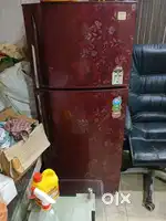 Godrej fridge scratchless condition full running condition