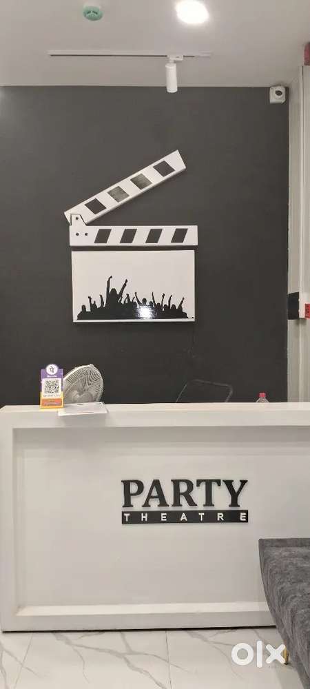 Party theater