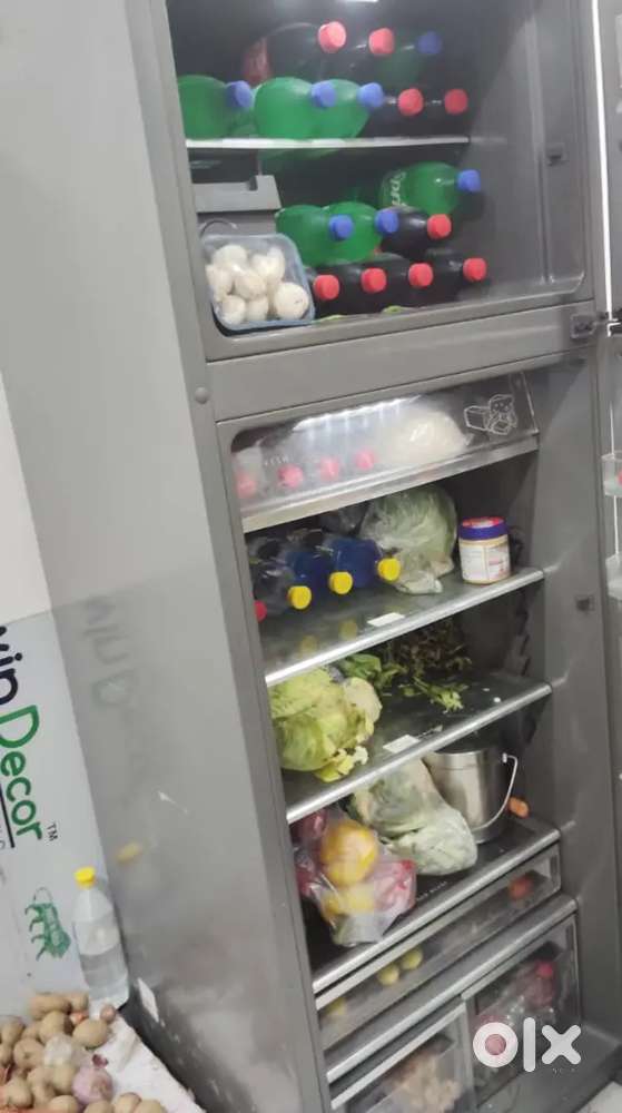 Where called double door fridge