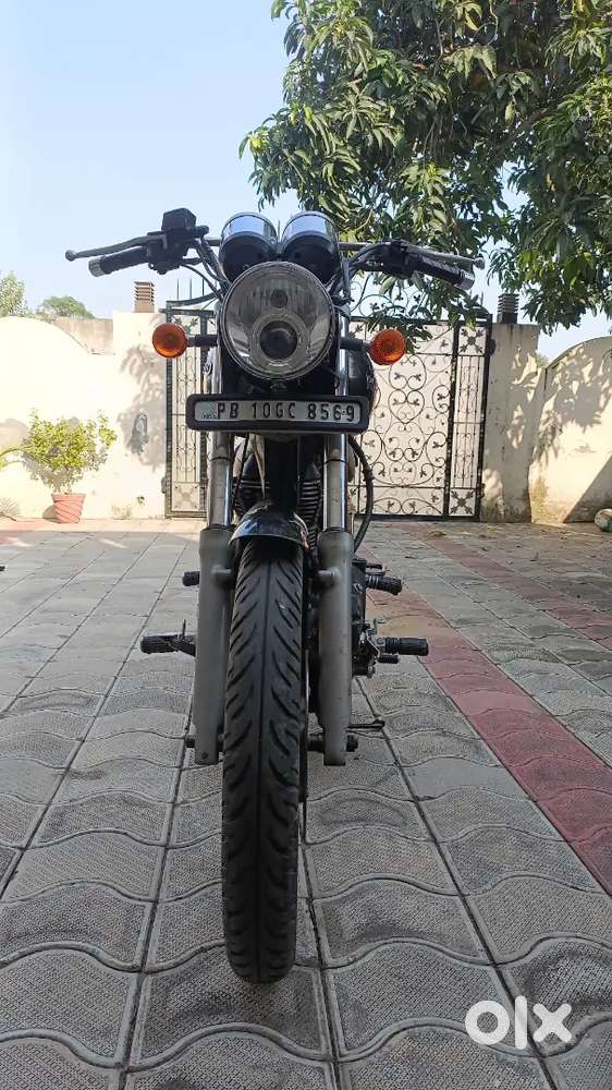 Both disk brakes high stability very powerful in mud areas