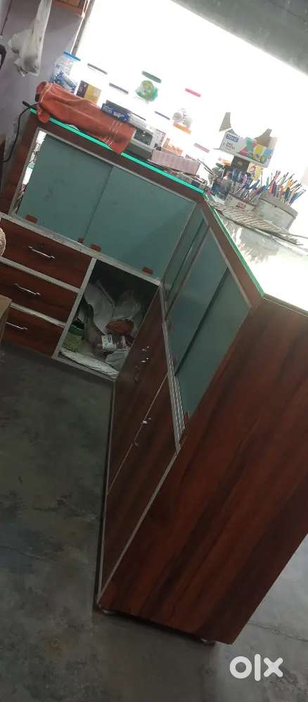 Shop counter