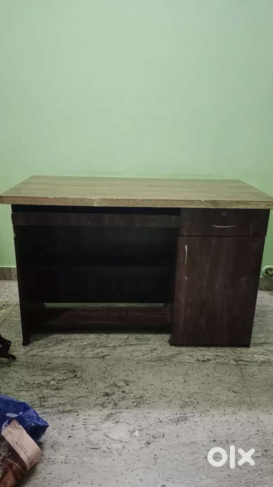 Study desk for sale