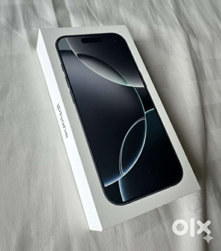 Sealed iPhone 16 Pro  Black Titanium 128 GB  Spigen Leather Case