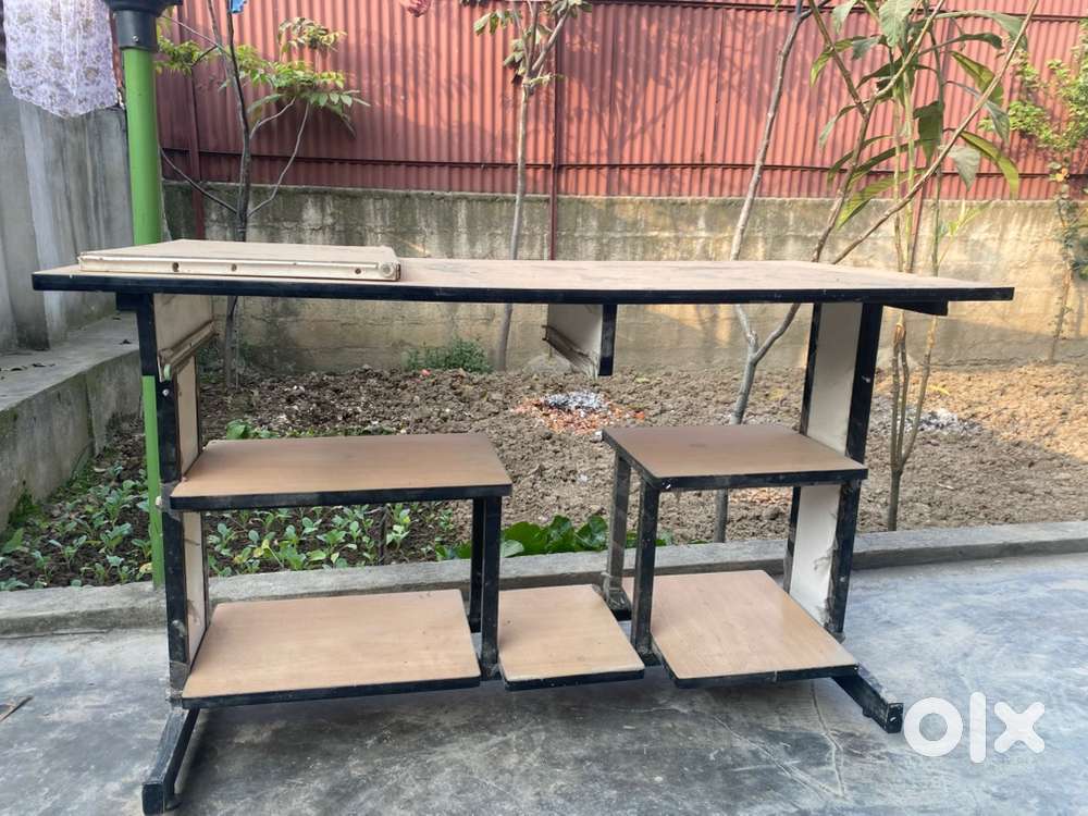 Computer/study table
