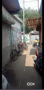Sodepurer Parthapur Bazare Marketer modhye Dokan bikri ache
