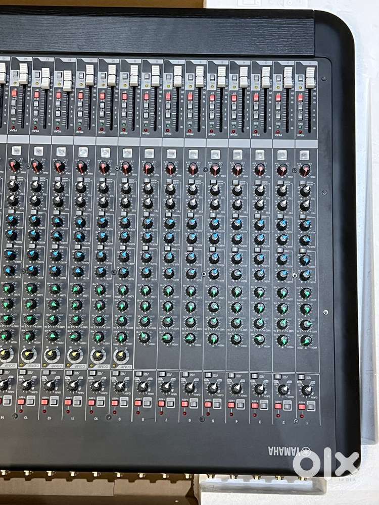 Yamaha MGP32X — Professional 32-Channel Mixing Console