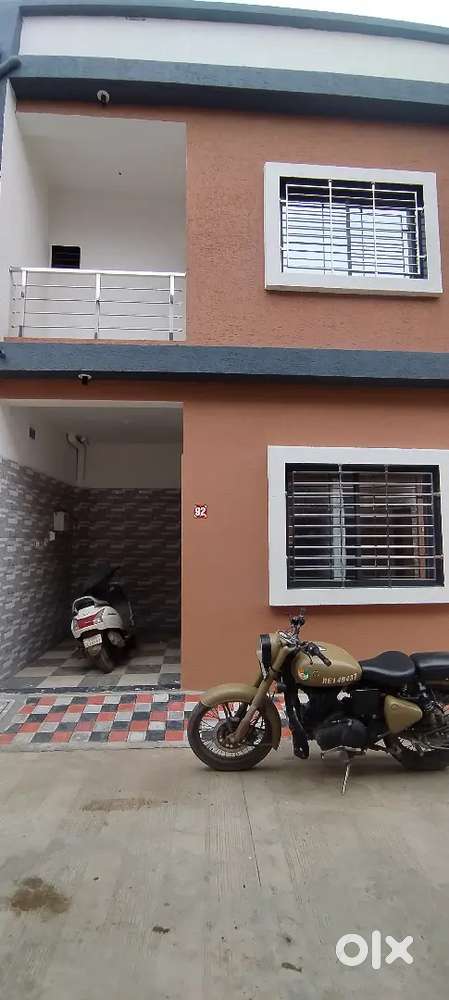 For Rent Without fornish near Kapodra patiya apple plaza ke pichhe