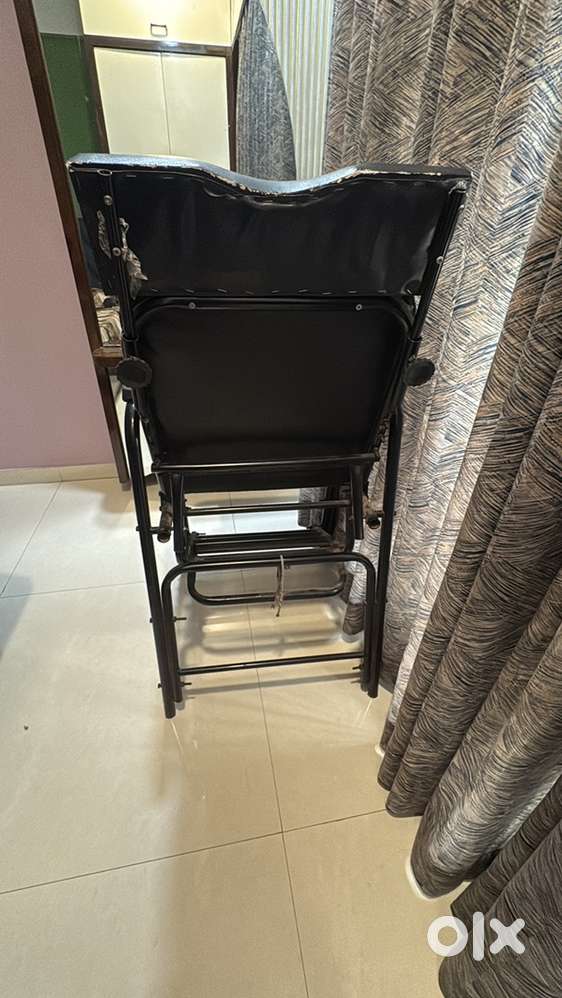 parlor chair with half bed