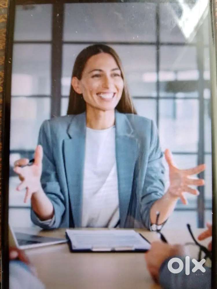 Smart Female Required for marketing sales