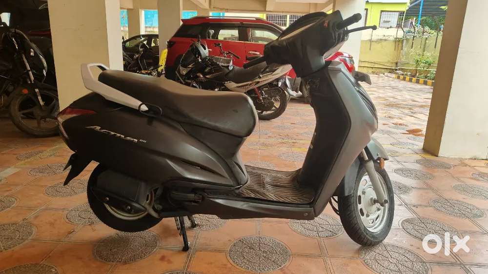 Activa 6g single hand use