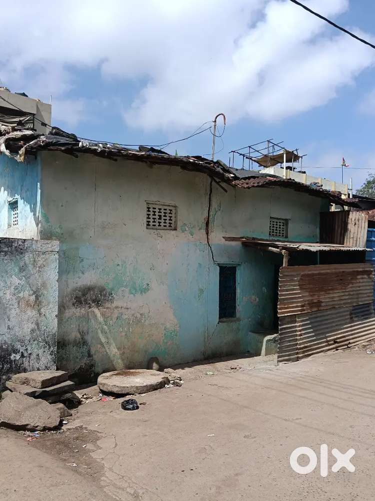 Independent house for lease 220000 at Sadar sofa old hubli