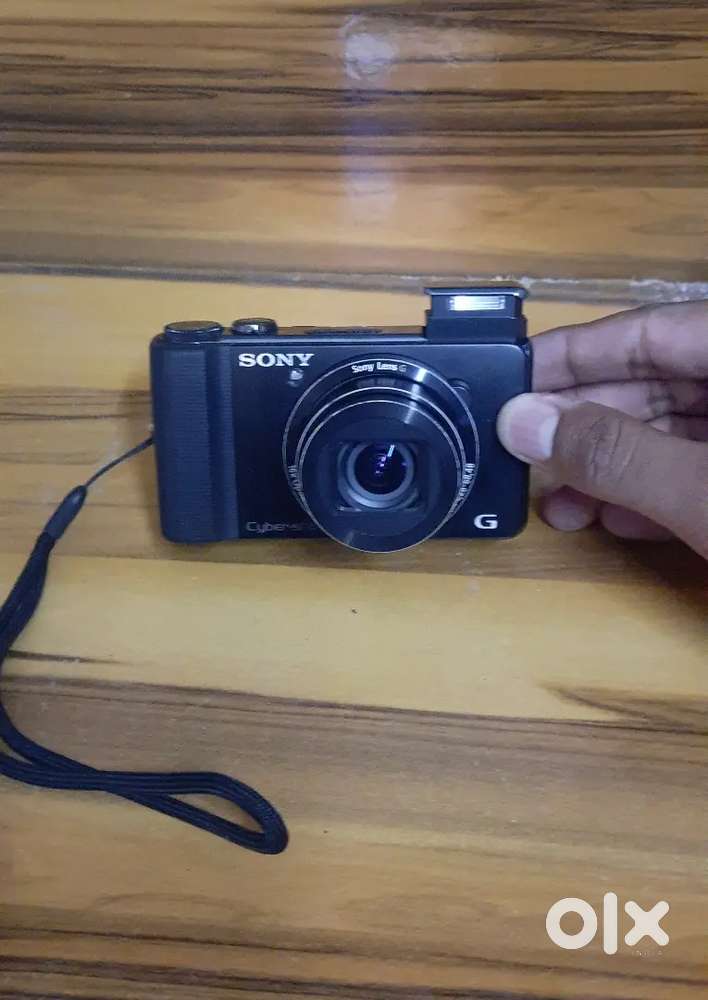 Sony Cybershot HX9V Digital Camera