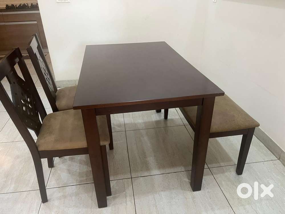 Nikamal Dining table set 4 seater