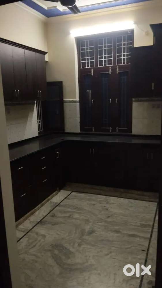 1 Bhk Semi Furnished House Portion Near Chitrakoot Stadium