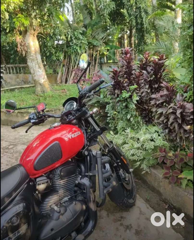 Yezdi roadster 2022 model