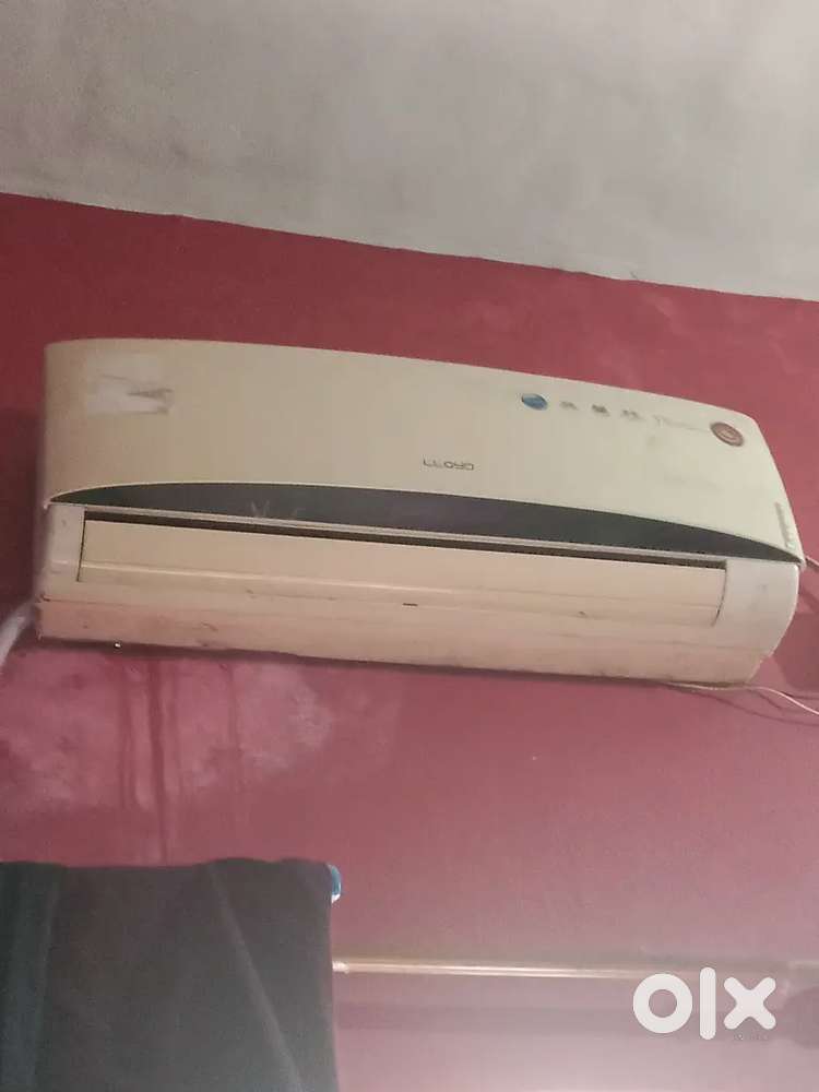 1.5 ton AC for sell
