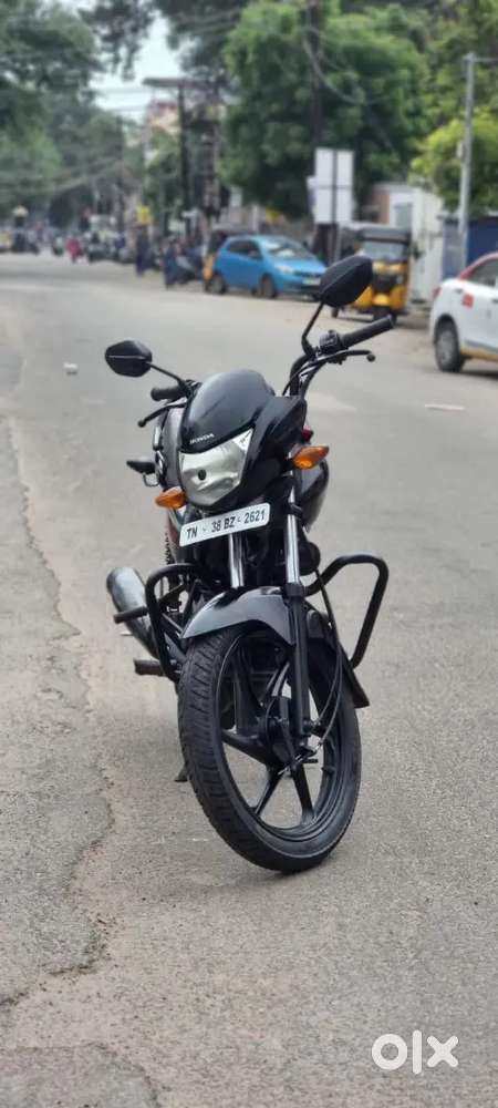 Honda dream neo 2015 model grey and Red low km low usage exelent cond