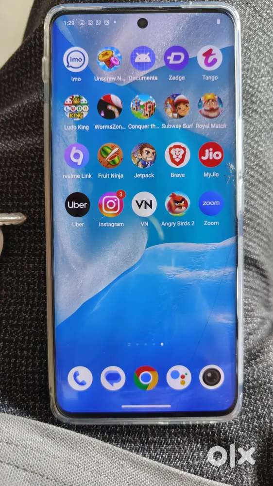 V25 pro 12 Ram 256Gb