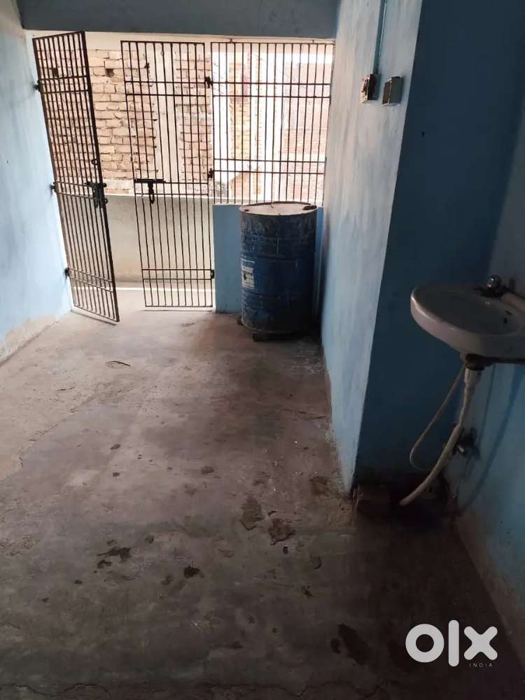 2 Bhk room baranda,kitchen& Balcony and shared bathroom