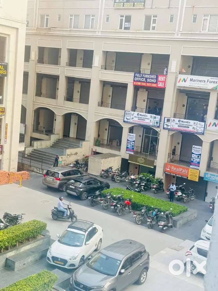 SHOWROOM SALE 15X61ft (LGF )in CCC