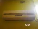 LG SPLIT AC MINT CONDITION 12600 Btu/ hr.