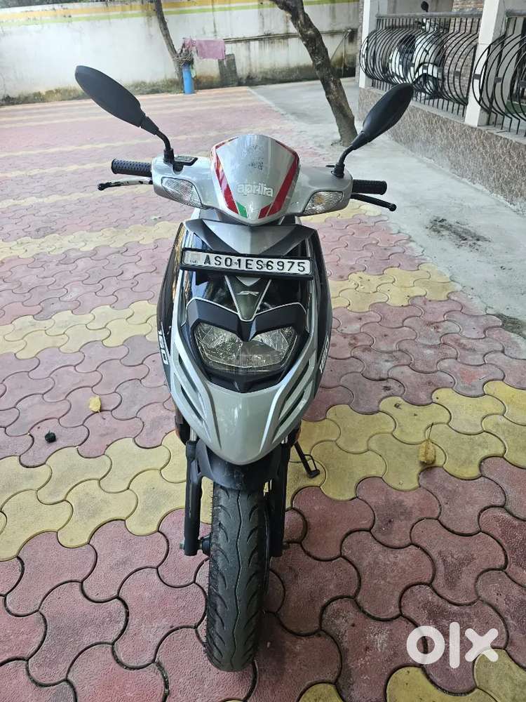 Aprilia SR160