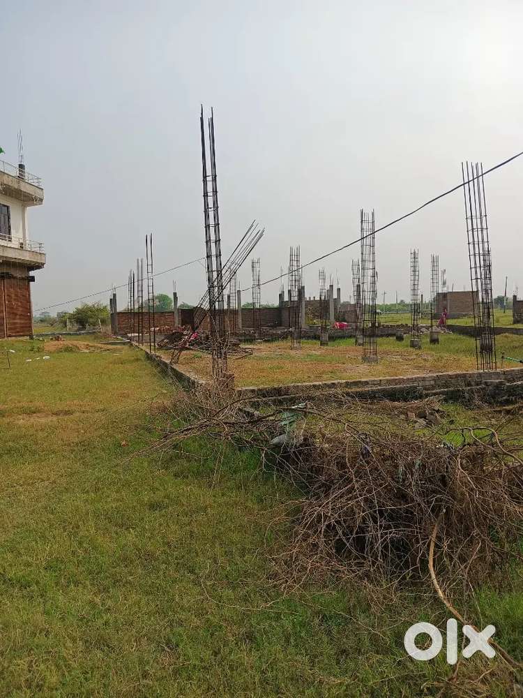 50 gaj plot kanpur a1 dhabe highway se 2 kl miter ander